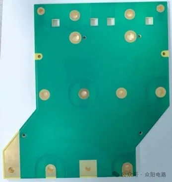 Uniwell Circuit sparge barierele cu PCB cu grosime de 6,3 mm cu 8- strat 420 μm Stackup de cupru*